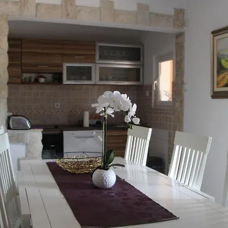 Villa Nadalina By Guide Velika Cista (Sibenik-Knin)